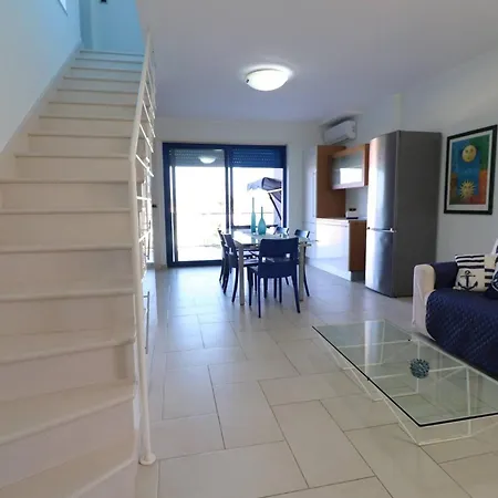 Artemis Dwelling In Apartment *