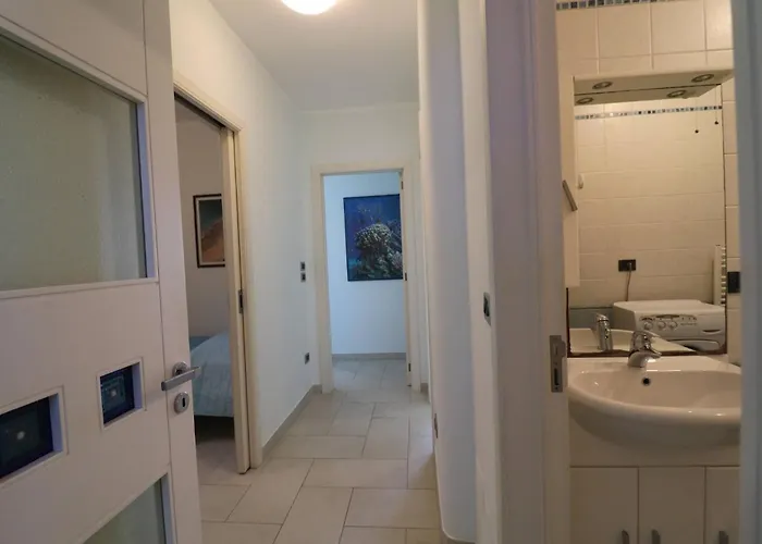 Artemis Dwelling In أوترانتو